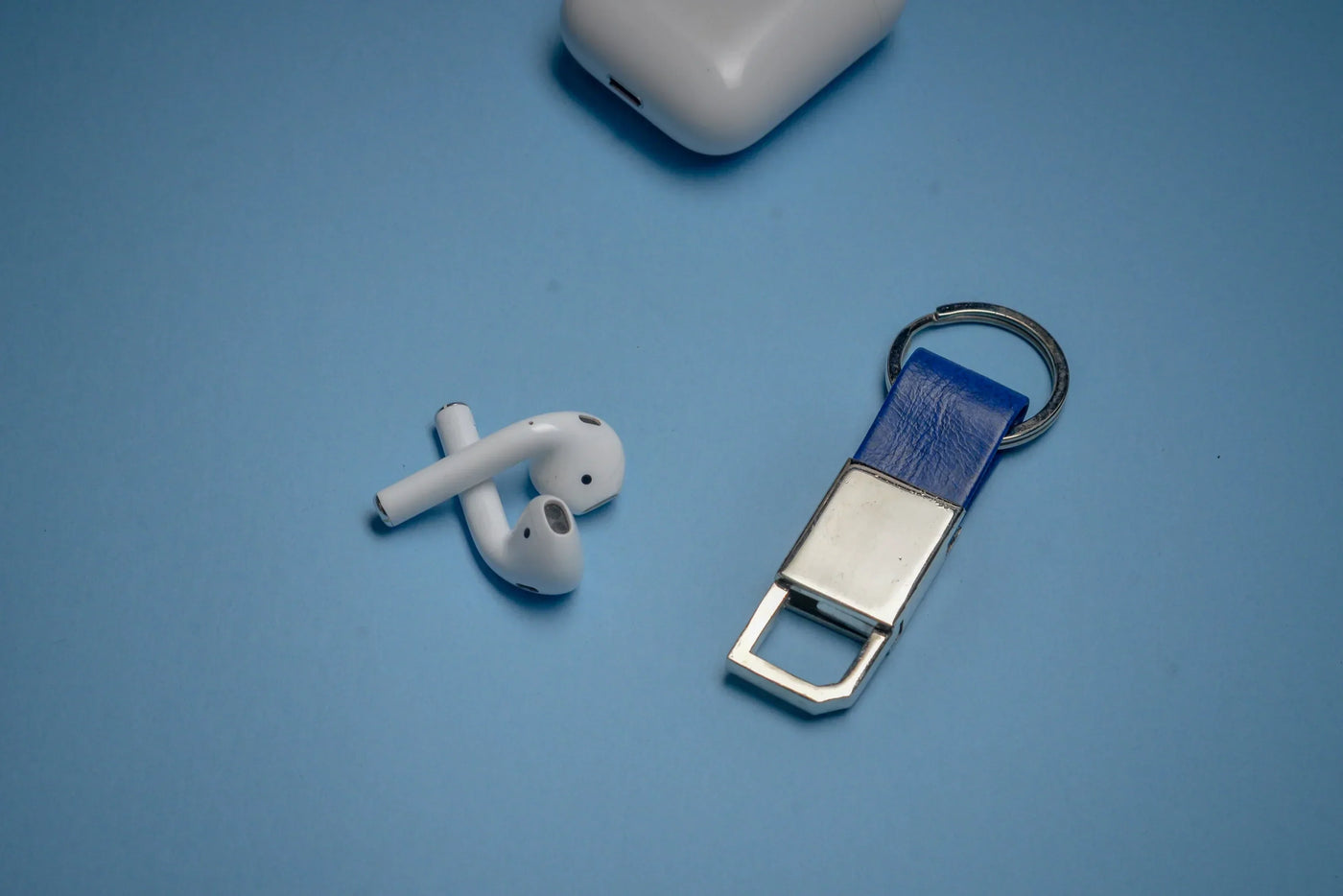 2024 Diwali Combo 2.0 (Classy Metal Flip Card Cover Diary + Classy Metal Keychain + Pen + Classy Steel Cardholder + Ferrero Rocher + Diya) Royal Blue