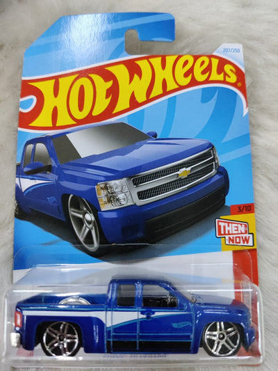 Hot Wheels Chevy Silverado Vehicle Exclusive Collection