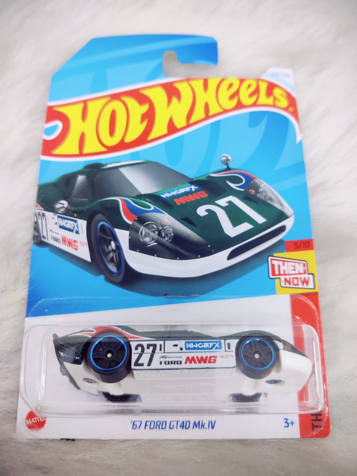 Hot Wheels '67 Ford Gt40 Mk4 Vehicle Exclusive Collection