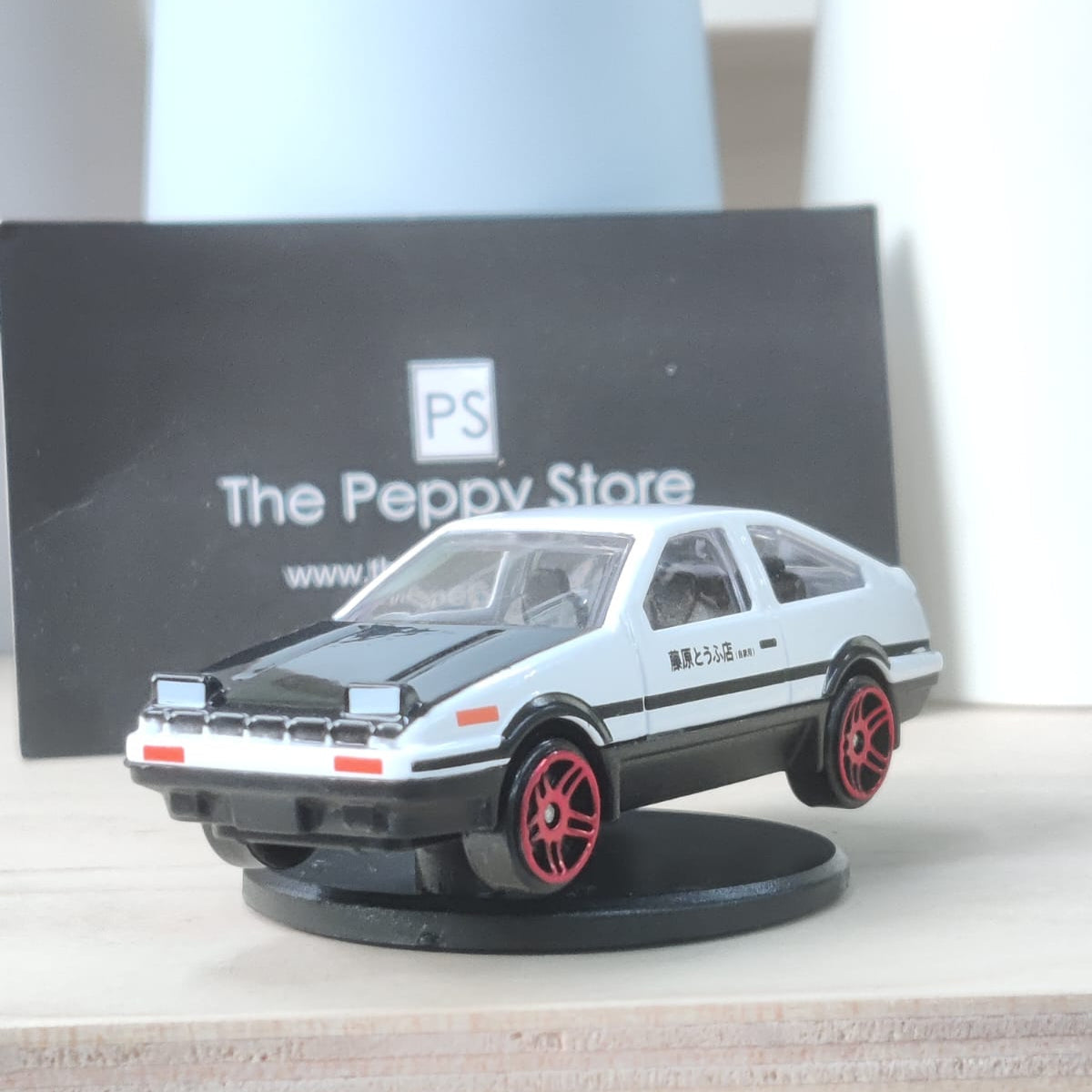 AE86 Sedan Car Alloy Model Van Drifting for Car dashboard.